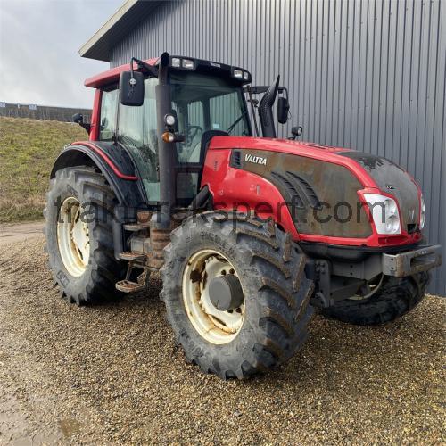 Valtra T153 tekniske specifikationer 
